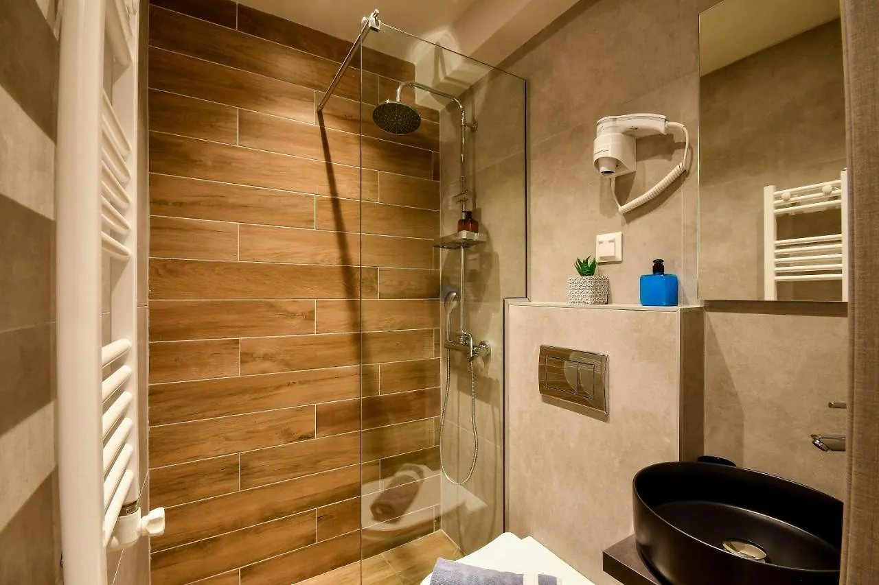 #Skgh Amellie & Αtlanta & Apollonia Suites - Navarinosquare View Soluň 0*,  Řecko